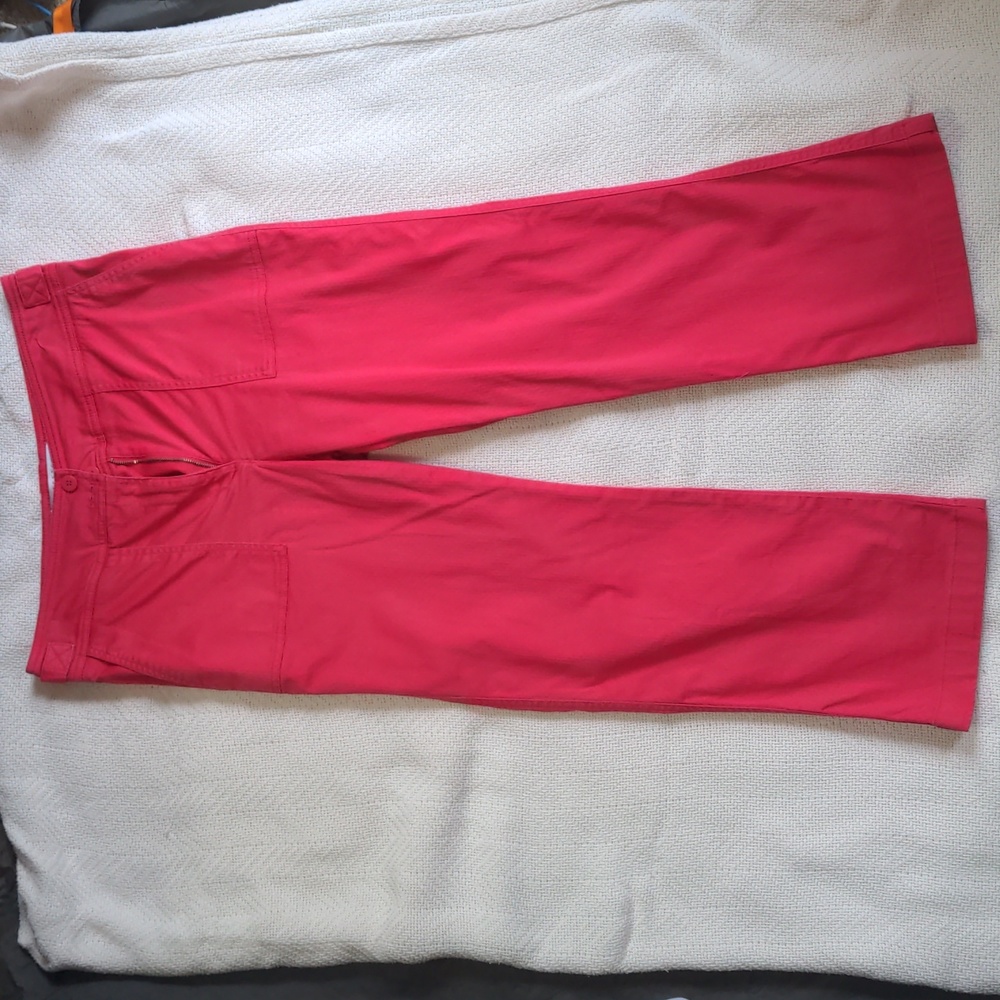 Hot pink stretch cropped pants